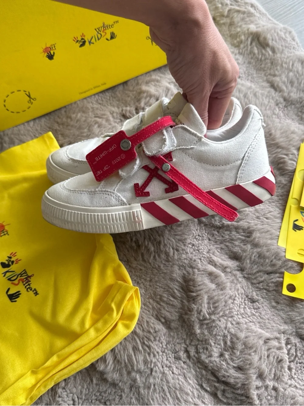 Off-White Kids White Sneakers with Red Stripe Accents size 33
